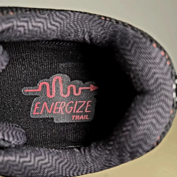 Brooks Caldera Womens Size 8 Trail Running Shoe Black Pink - Picture 7 of 8